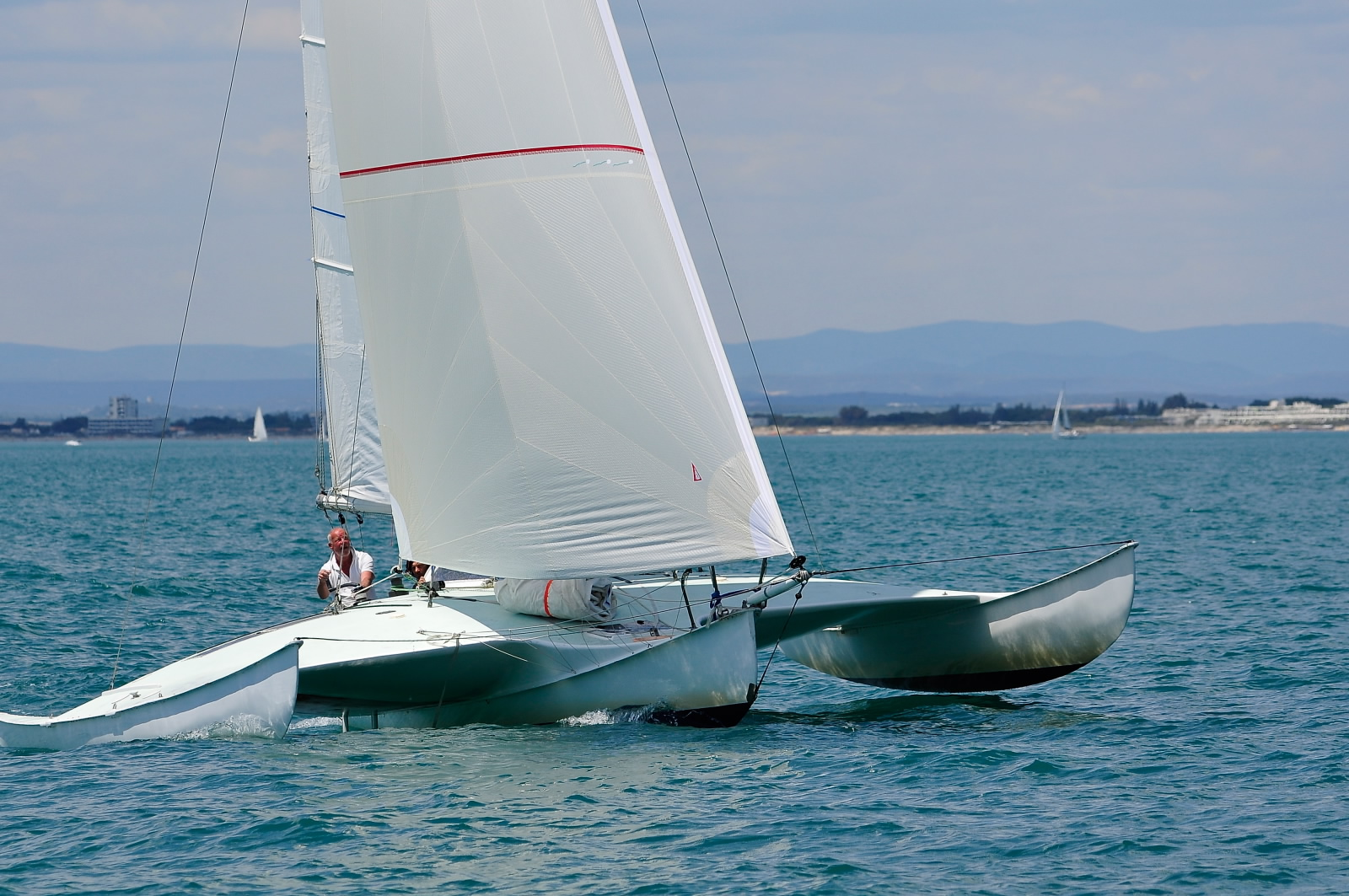 newick val trimaran