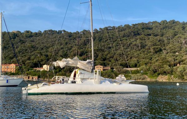 CATAMARAN ERECTOR 33